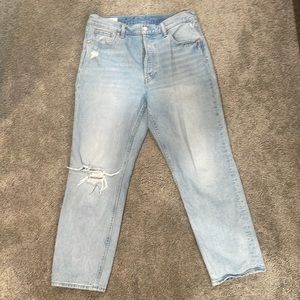 Women’s light blue gap jeans